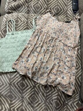 2 ruched tanks S/M